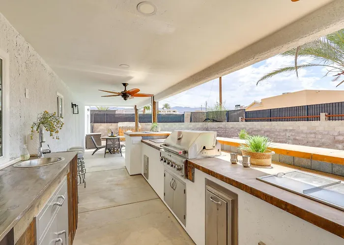 Poolside Relaxation: Group-friendly In Havasu Ferienhaus Lake Havasu City